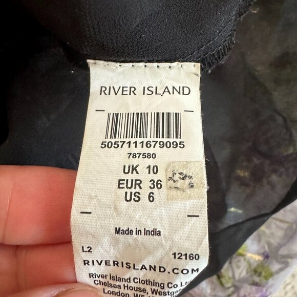 River island Paisley Ruffle Tiered Gold Metallic Accent Deep V - Picture 6 of 16